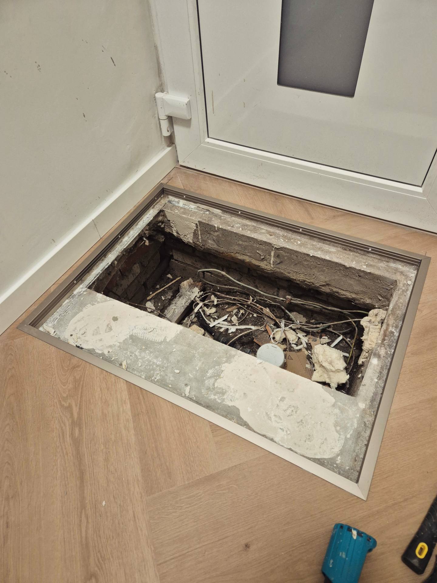 Renovastudio aan het werk